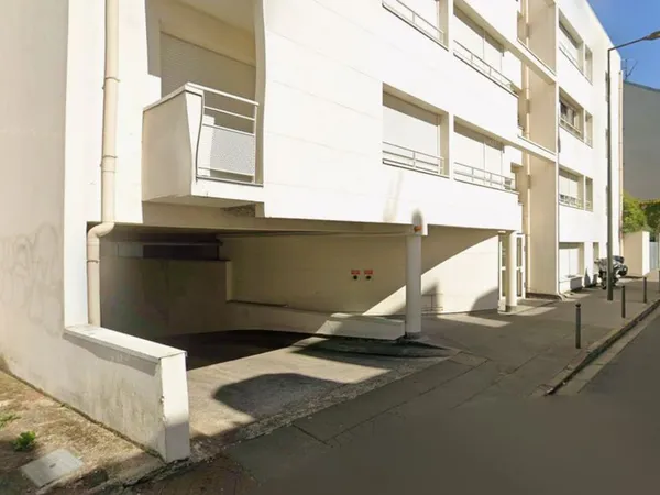 Parking/box 14 m² Tours