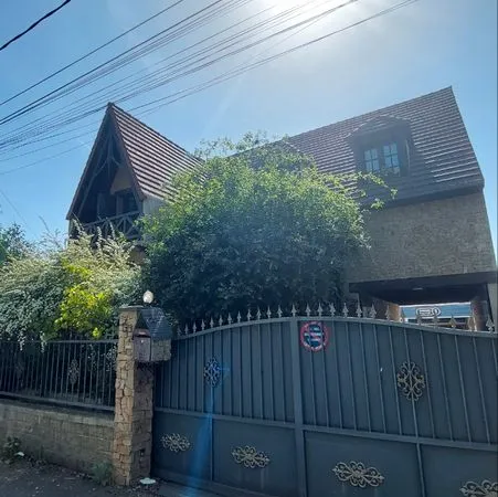 Pavillon familial avec garage