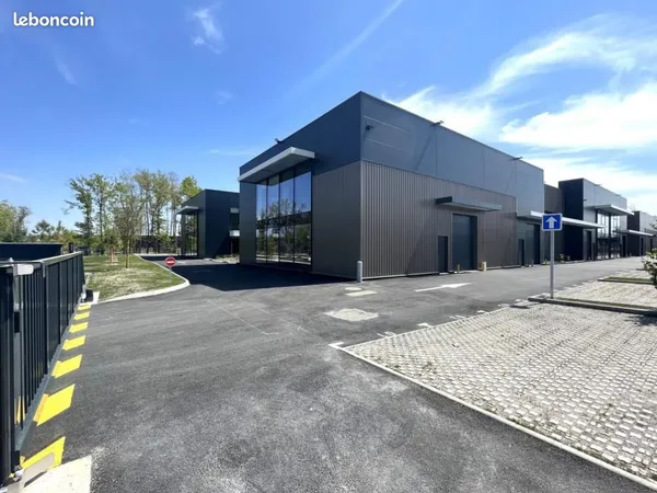 Local bureaux 1 848 m²