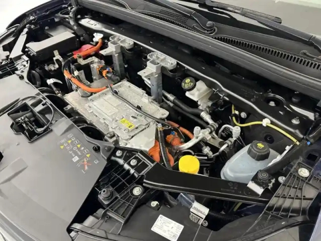 Renault Megane e-tech electric ev40 130ch techno standard charge — photo 27