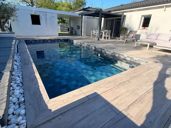 Maison familiale avec piscine - 106 m² - terrain 997 m²