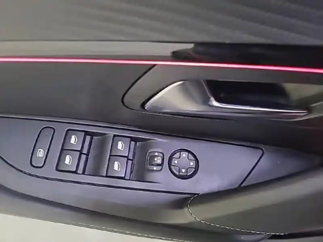 Peugeot 208 puretech 130 s&amp;s eat8 — photo 49