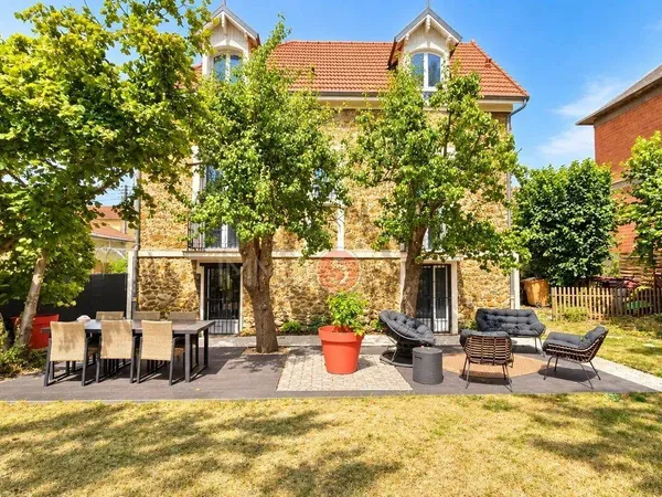 Maison 6 pièces 150 m²