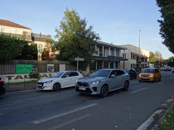 Fonds de commerce 900 m²