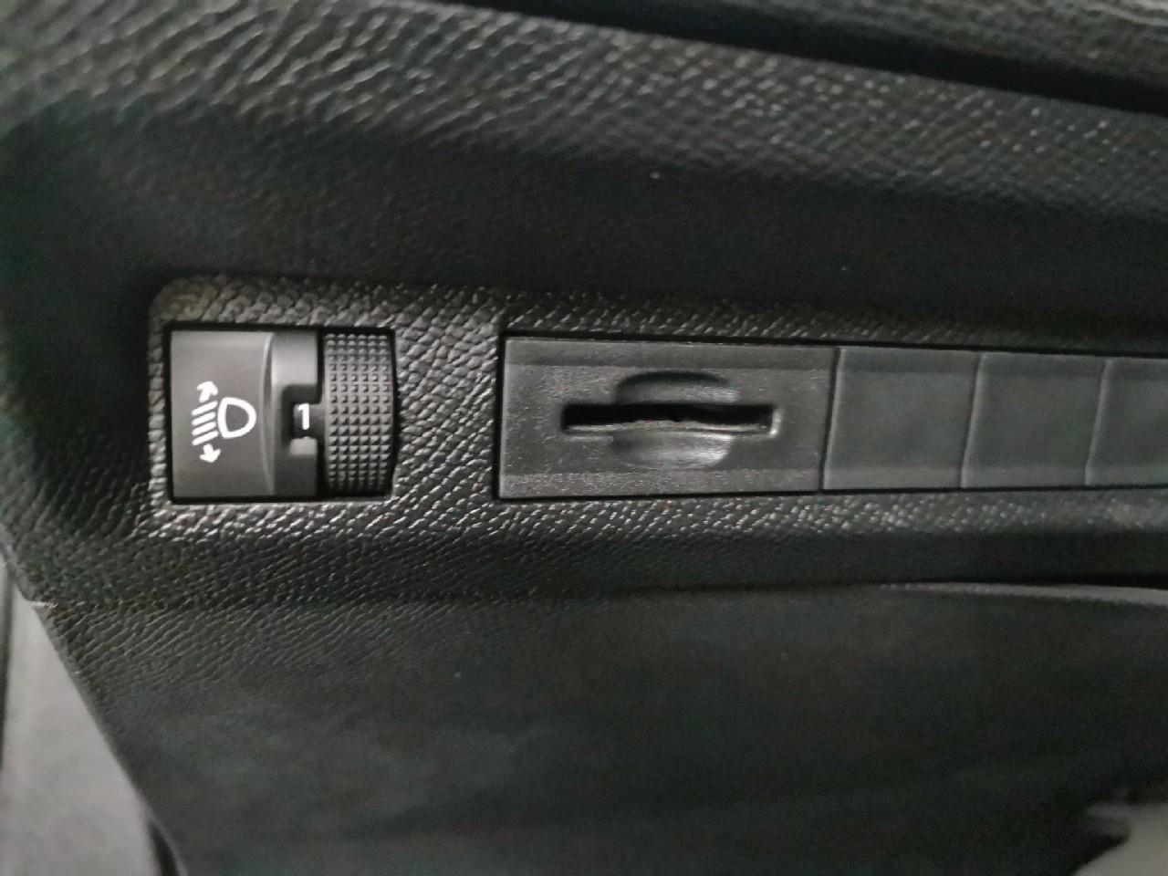Peugeot 308 sw bluehdi 130ch s&s eat8 allure pack — photo 27