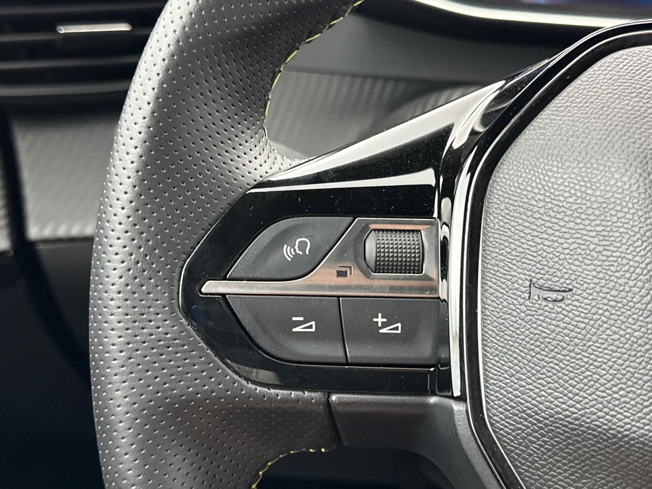 Peugeot 208 bluehdi 100 s&s bvm6 gt — photo 20