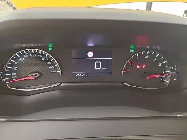 Peugeot 208 puretech 75 s&amp;s bvm5 — photo 10