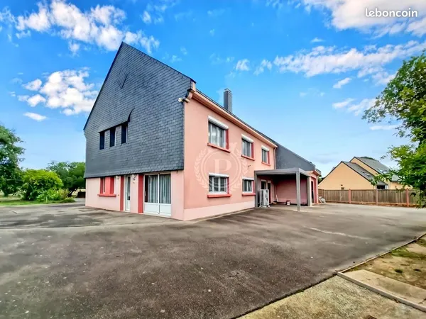 Propriété 7 pièces 198 m²