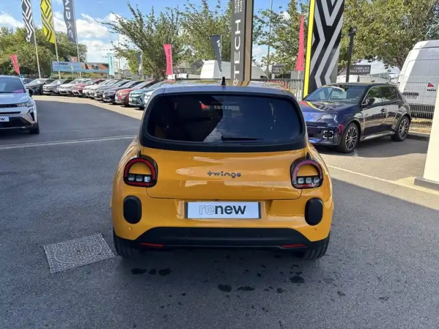 Renault Twingo e-tech electrique 80 ch autonomie urbaine — photo 4