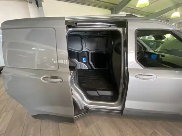 Ford Transit Courier fourgonnette 1.0 ecoboost 125ch active dct7 — photo 9