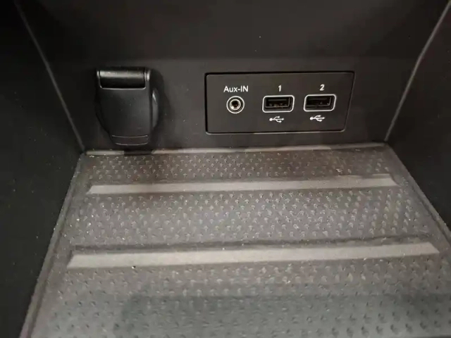 Renault Captur e-tech plug-in 160 — photo 16