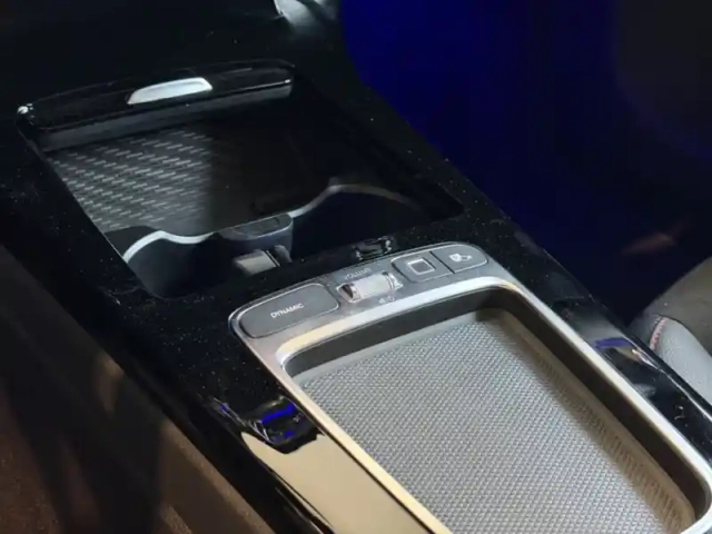 Mercedes Classe A 250 e hybrid eq amg line — photo 50