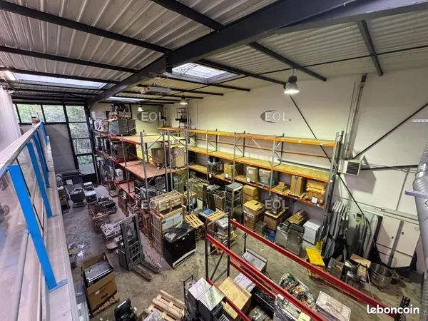 Local bureaux 580 m²