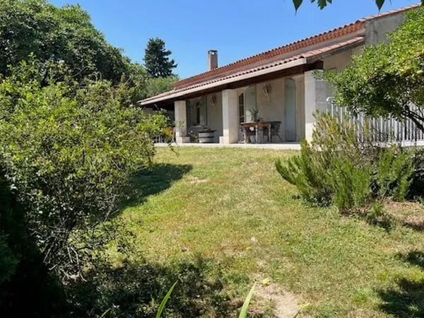 Maison 5 pièces 222 m²