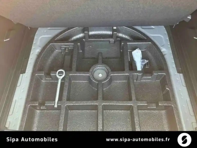 Jeep Renegade 1.5 turbo t4 130 ch bvr7 e-hybrid — photo 11