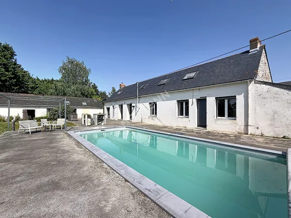 Maison Longère à vendre à Loireauxence - La Rouxière, avec piscine et grand terrain