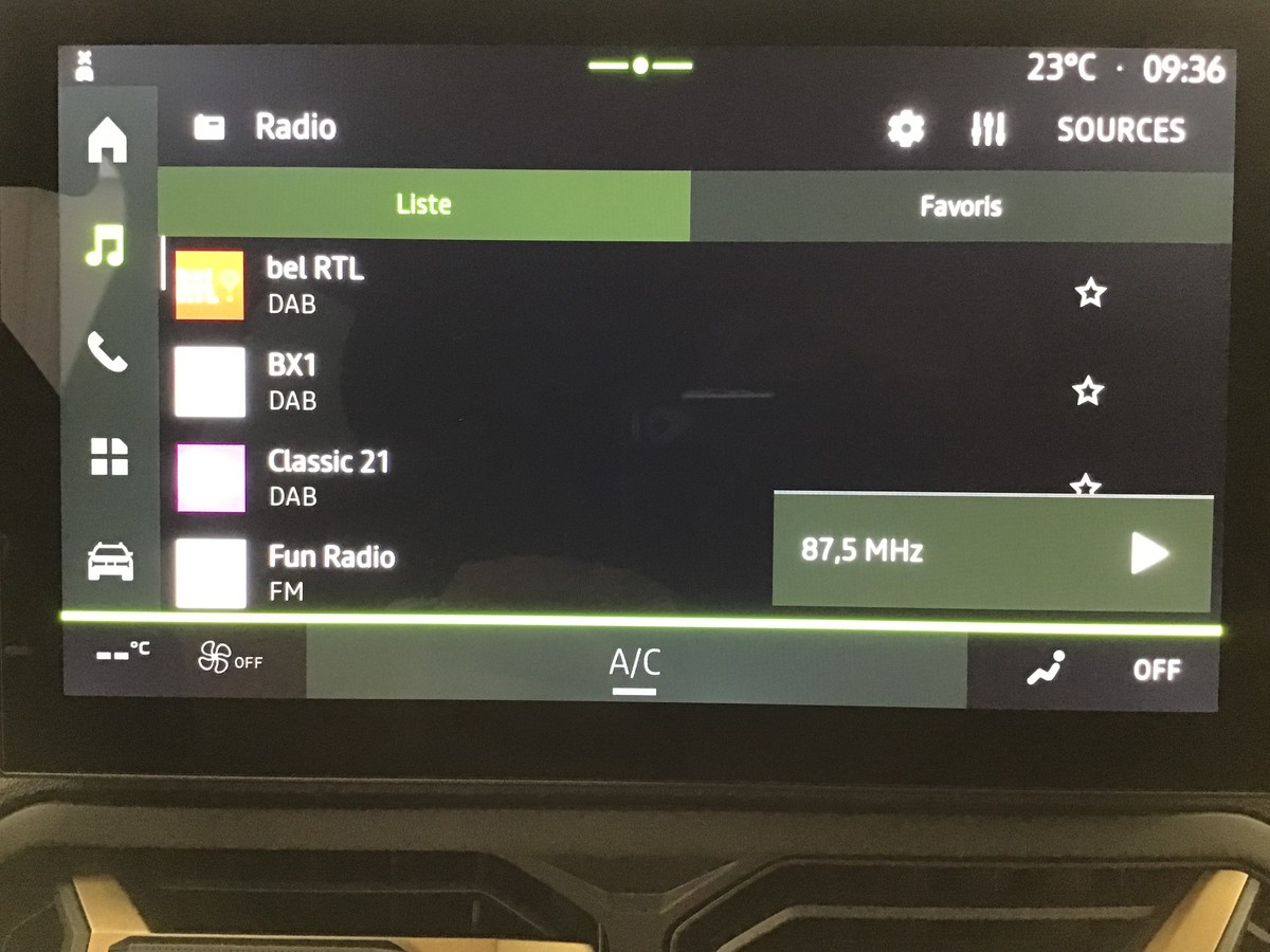 Dacia Duster — photo 18