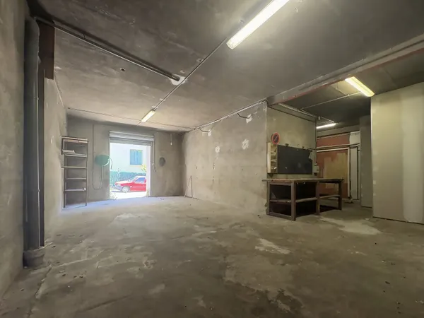 Entrepôt/local industriel 137 m²