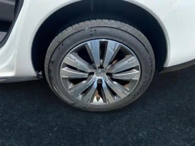 Peugeot 3008 1.6 thp 16v 165ch féline s&amp;s eat6 — photo 13