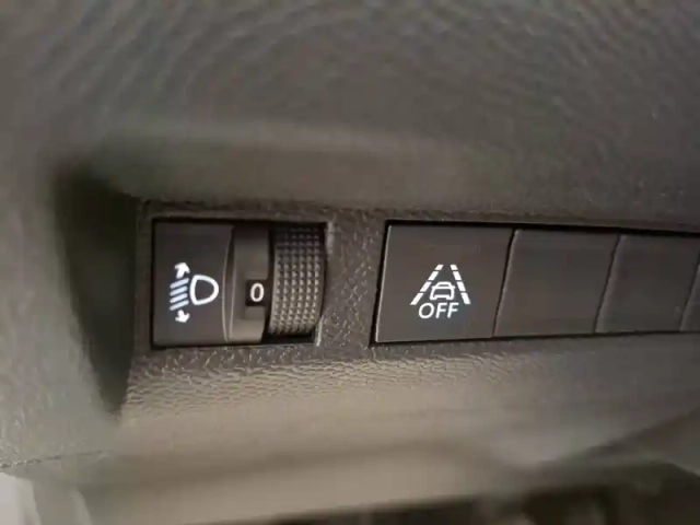 Peugeot 208 puretech 100 s&amp;s bvm6 — photo 27