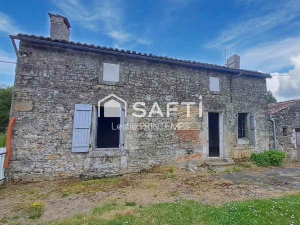 Ensemble immobilier à rénover sur plus de 3 000 m² de terrain