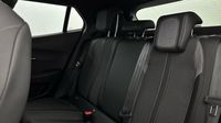Peugeot 2008 1.2 PureTech 130ch S&S GT EAT8 — photo 13