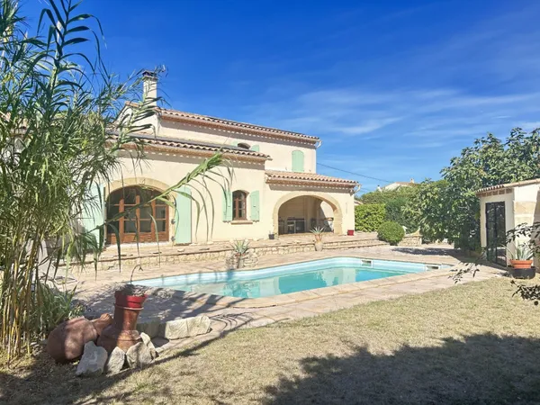 Villa 6 pièces 197 m²