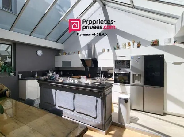 Maison 7 pièces 205 m²