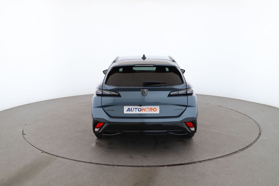 Peugeot 308 SW 1.2 Hybrid GT e-DCS6 — photo 4
