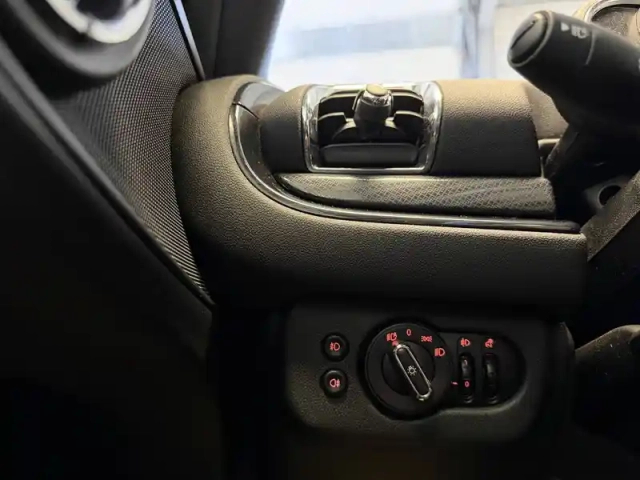 Mini Mini clubman one 102 ch — photo 18