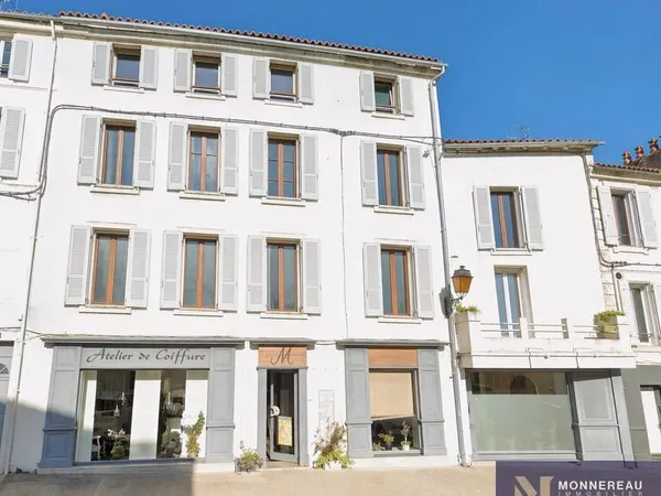 IMMEUBLE DE RAPPORT CENTRE VILLE DE SAINTES