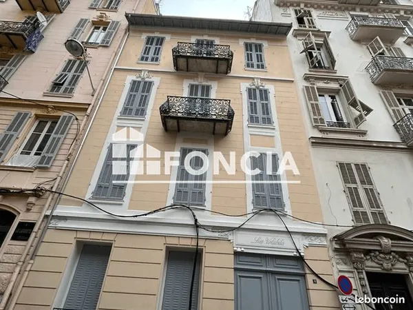 Studio 1 pièce 32 m²