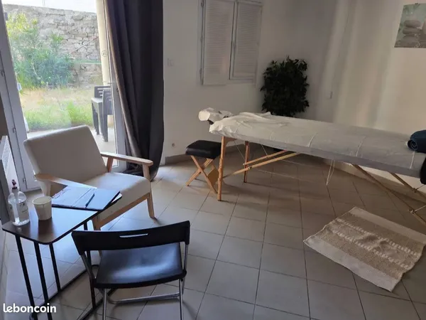 Bureau et espace de travail Location Cournonterral  12m² 220€
