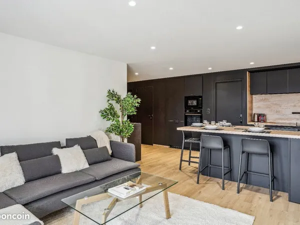 Appartement 1 pièce 80 m²