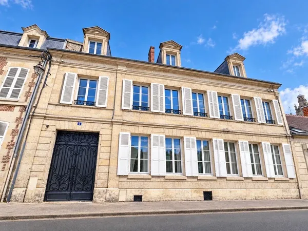 Maison 17 pièces 590 m²