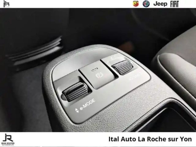 Abarth 500 e 155ch 42kwh 4cv — photo 14