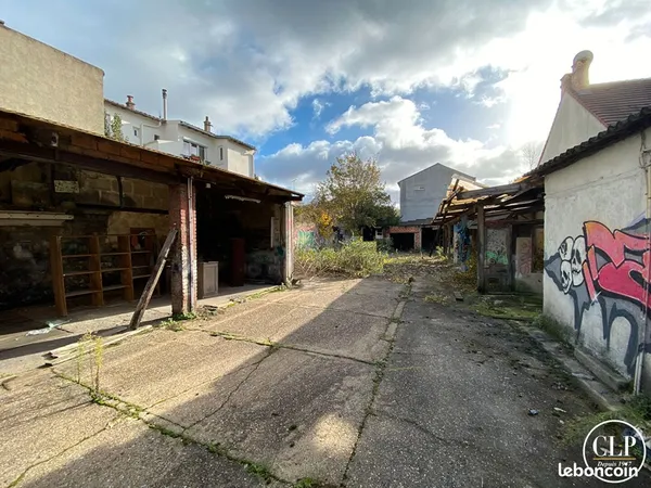 Terrain 649 m² MONTREUIL