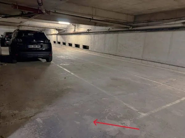 Parking 12 m²