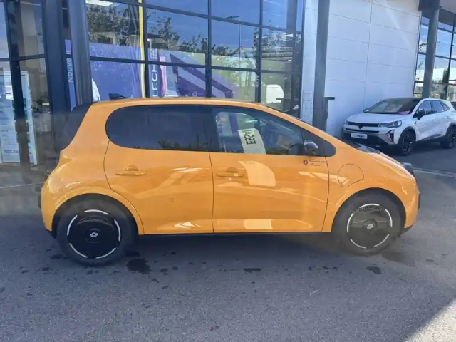 Renault Twingo e-tech electrique 80 ch autonomie urbaine — photo 6