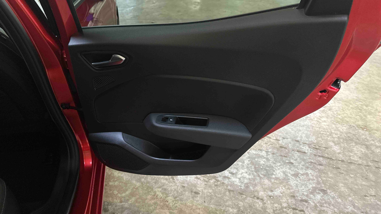 Renault Clio TCe 90 ch GSR2 — photo 24