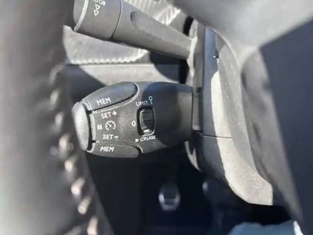 Peugeot 2008 bluehdi 110 s&amp;s bvm6 — photo 35