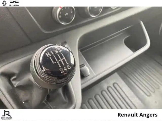 Renault Master fg f3500 l2h2 2.3 blue dci 135ch confort - 20790?ht — photo 6