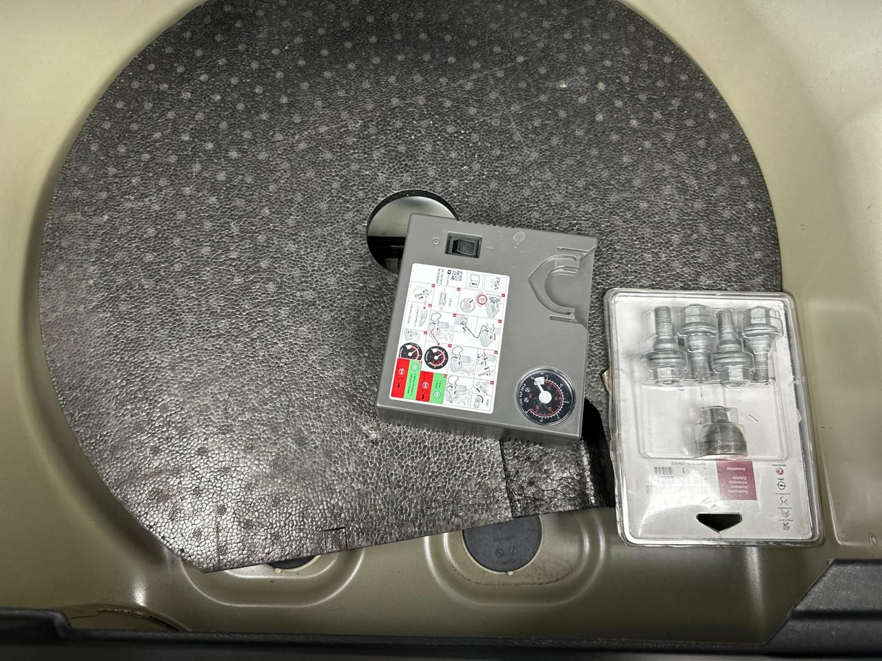 Peugeot 208 puretech 100 s&s bvm6 style — photo 30