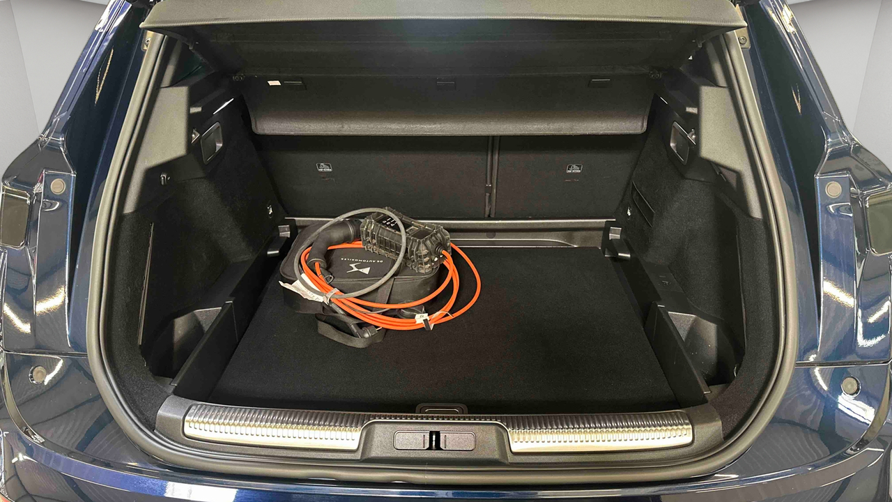 DS 7 Hybride Rechargeable E-Tense 360 EAT8 4x4 — photo 16