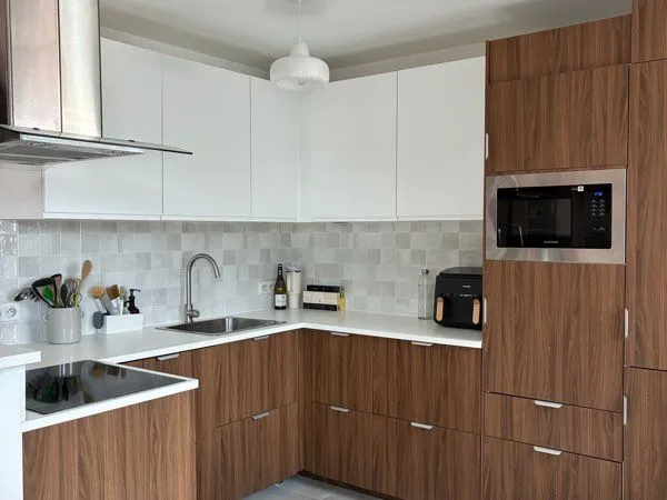 Appartement duplex rénové 62 m² Carrez (70 m² au sol) - 2 chambres - Proche métro Mairie de Croix