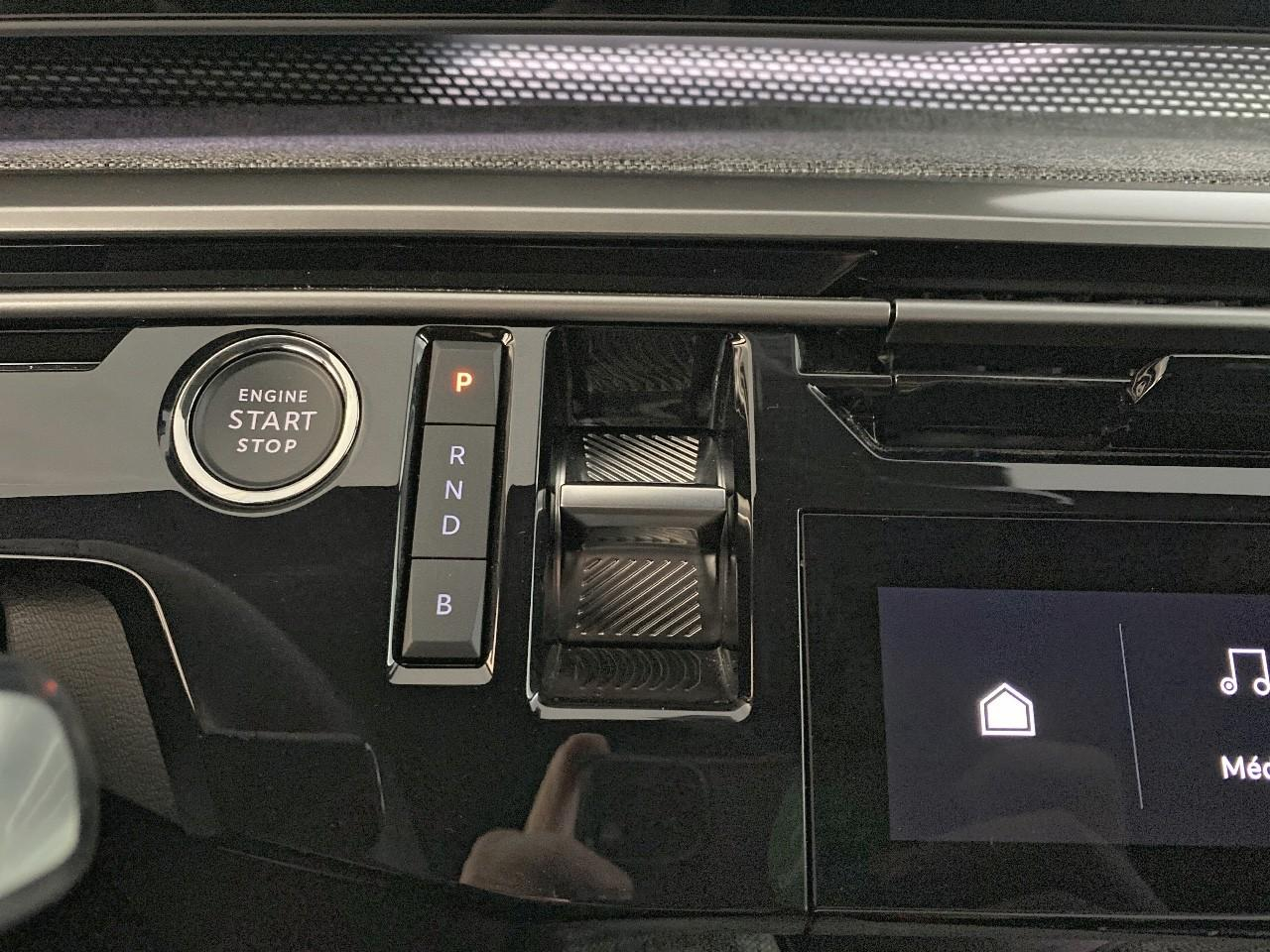 Peugeot 3008 plug-in hybrid 195 e-dcs7 gt — photo 15