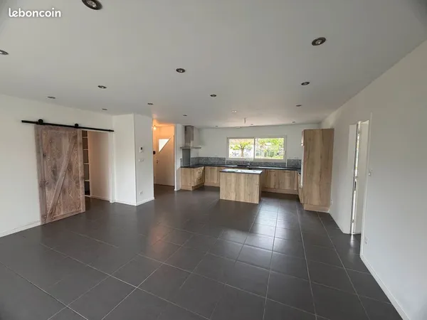 Maison de 110 m² avec 4 chambres et jardin clôturé de 1 000 m²