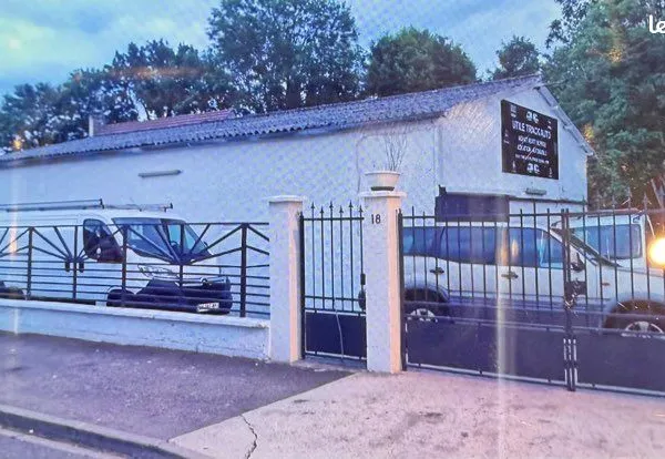 Garage automobile