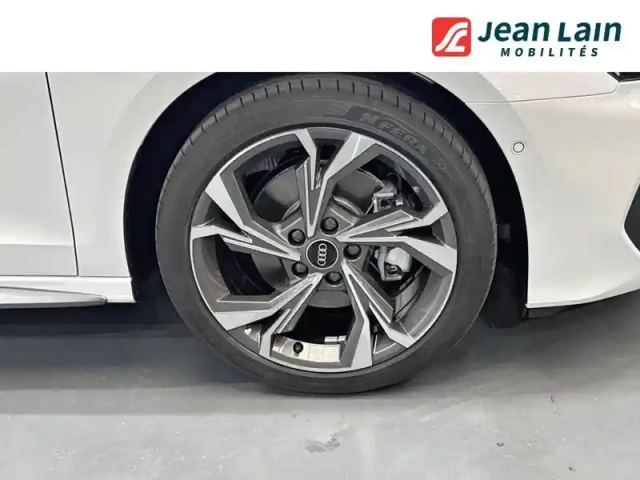Audi A3 sportback tfsi e hybride rechargeable 204 s tronic 6 — photo 9