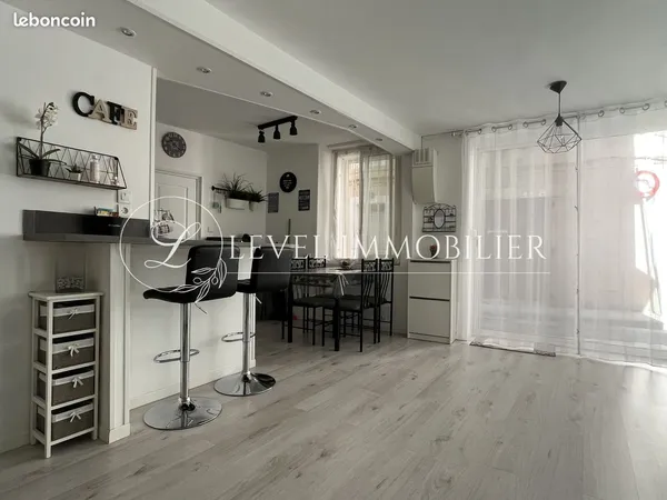 Studio 1 pièce 29 m²